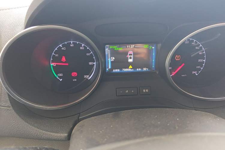 Used BYD Yuan New Energy 2018 EV360 Smart Connect Cool Edition Odometer Close Up