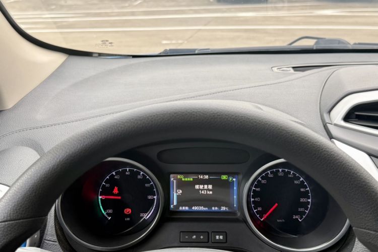 Used BYD Yuan New Energy 2018 EV360 Smart Connected Cool Model Odometer Close Up
