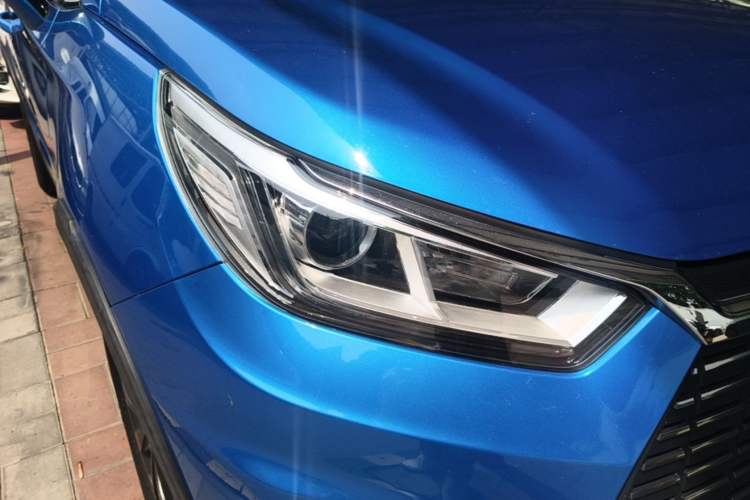 Used BYD Yuan New Energy 2018 EV360 Smart Connect Cool Edition Right Front Headlight