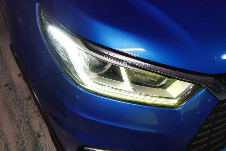 Used BYD Yuan New Energy 2018 EV360 Smart Connect Cool Edition Right Front Headlight