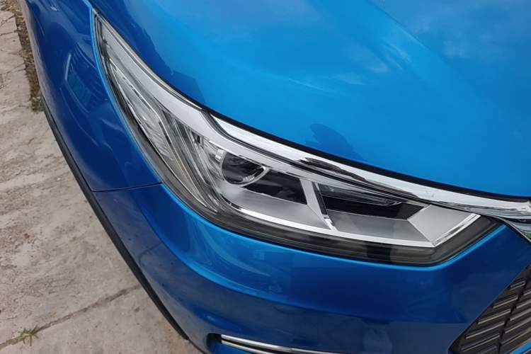 Used BYD Yuan New Energy 2018 EV360 Smart Connect Cool Edition Right Front Headlight