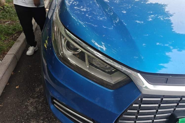 Used BYD Yuan New Energy 2018 EV360 Smart Connected Cool Model Right Front Headlight