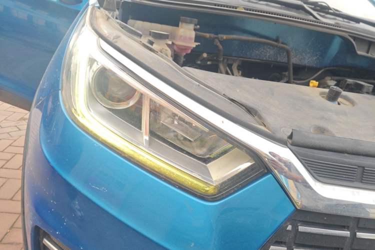 Used BYD Yuan New Energy 2018 EV360 Smart Connect Cool Edition Right Front Headlight