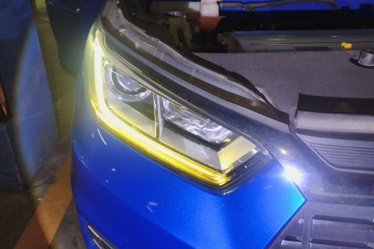 Used BYD Yuan New Energy 2018 EV360 Smart Connected Cool Model Right Front Headlight