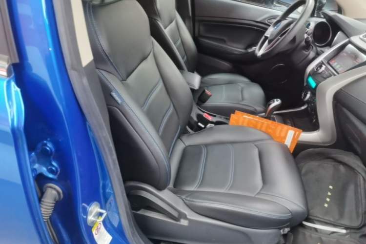 Used BYD Yuan New Energy 2018 EV360 Smart Connected Cool Model Right Front Seat