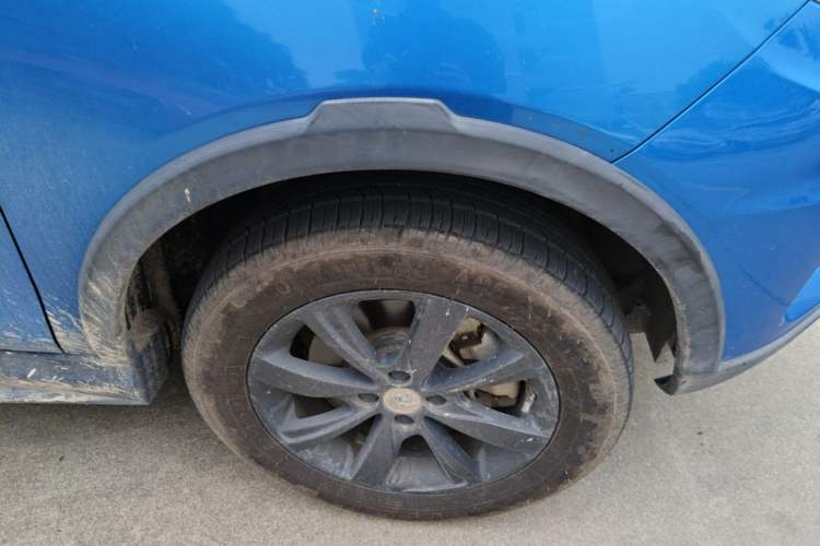 Used BYD Yuan New Energy 2018 EV360 Smart Connect Cool Edition Right Front Wheel Hub