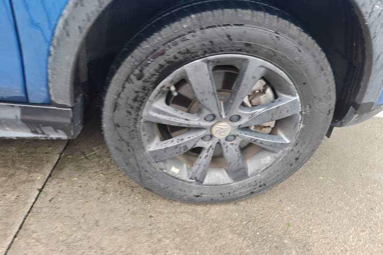 Used BYD Yuan New Energy 2018 EV360 Smart Connect Cool Edition Right Front Wheel Hub