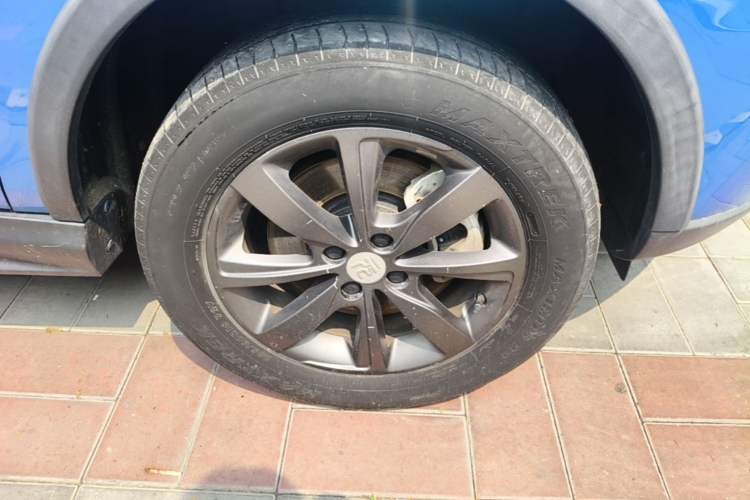 Used BYD Yuan New Energy 2018 EV360 Smart Connect Cool Edition Right Front Wheel Hub
