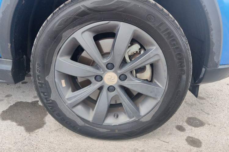 Used BYD Yuan New Energy 2018 EV360 Smart Connect Cool Edition Right Front Wheel Hub