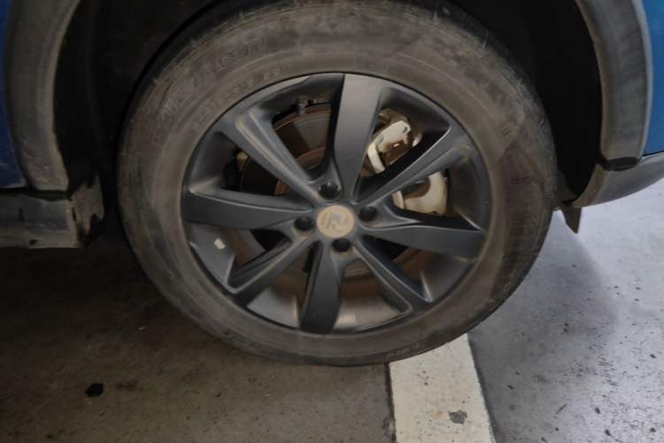 Used BYD Yuan New Energy 2018 EV360 Smart Connect Cool Edition Right Front Wheel Hub