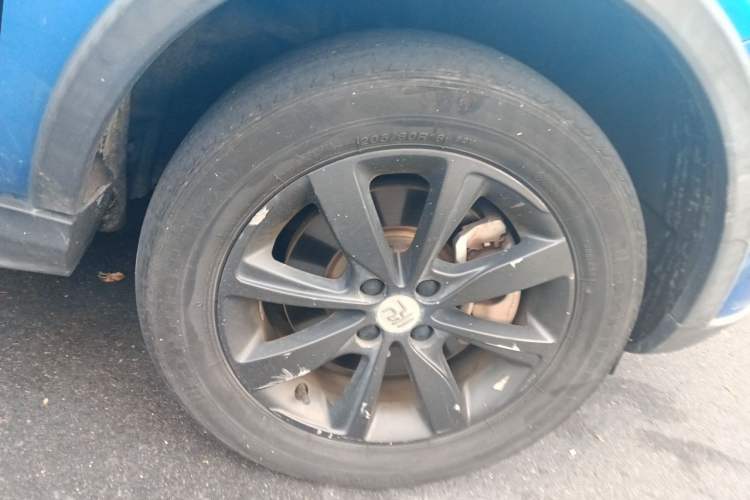Used BYD Yuan New Energy 2018 EV360 Smart Connect Cool Edition Right Front Wheel Hub