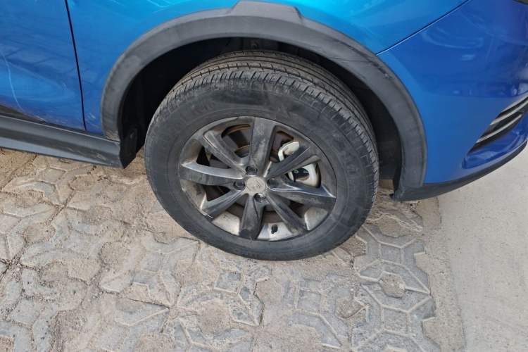 Used BYD Yuan New Energy 2018 EV360 Smart Connect Cool Edition Right Front Wheel Hub