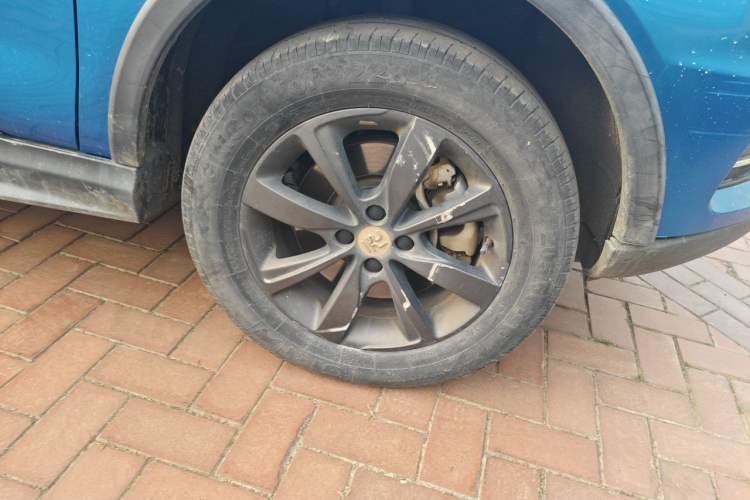 Used BYD Yuan New Energy 2018 EV360 Smart Connect Cool Edition Right Front Wheel Hub
