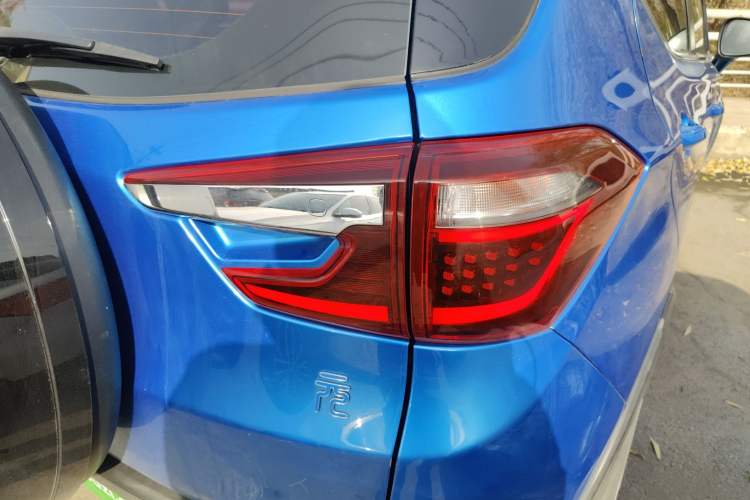 Used BYD Yuan New Energy 2018 EV360 Smart Connect Cool Edition Right Rear Taillight