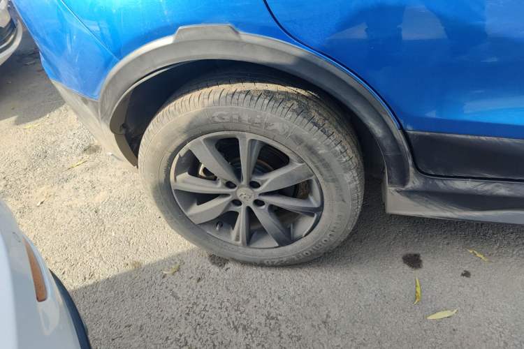 Used BYD Yuan New Energy 2018 EV360 Smart Connect Cool Edition Right Rear Wheel Hub