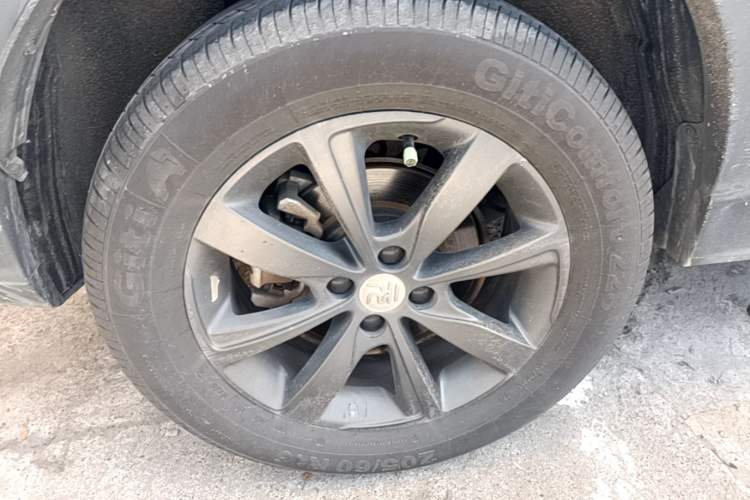 Used BYD Yuan New Energy 2018 EV360 Smart Connect Cool Edition Right Rear Wheel Hub