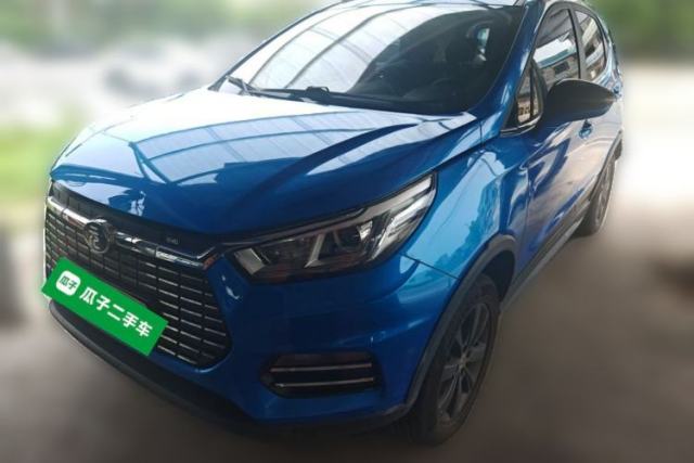 Ojetý BYD Yuan New Energy 2018 EV360 Smart Connect Cool Edition