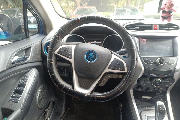 Used BYD Yuan New Energy 2018 EV360 Smart Connected Cool Model Steering Wheel