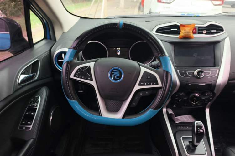 Used BYD Yuan New Energy 2018 EV360 Smart Connect Cool Edition Steering Wheel