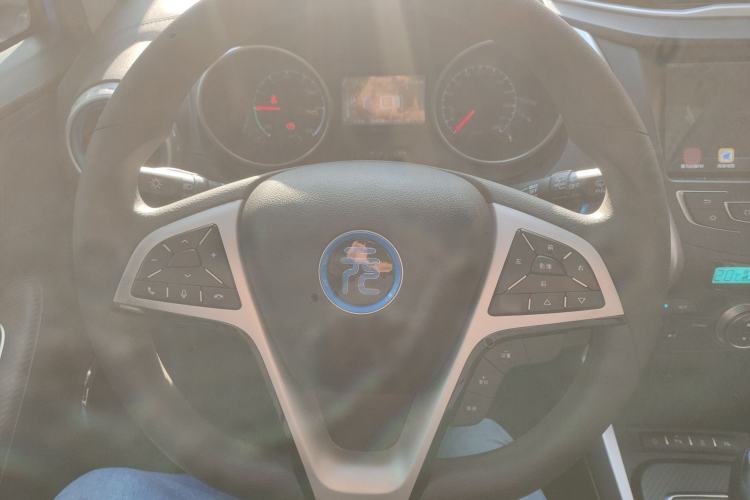 Used BYD Yuan New Energy 2018 EV360 Smart Connected Cool Model Steering Wheel