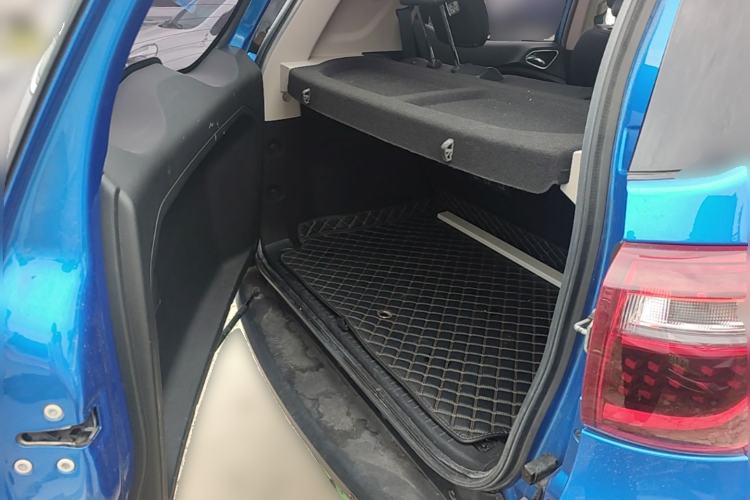 Used BYD Yuan New Energy 2018 EV360 Smart Connect Cool Edition Trunk