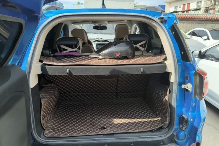 Used BYD Yuan New Energy 2018 EV360 Smart Connect Cool Edition Trunk