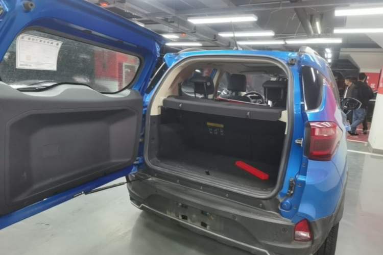 Used BYD Yuan New Energy 2018 EV360 Smart Connected Cool Model Trunk
