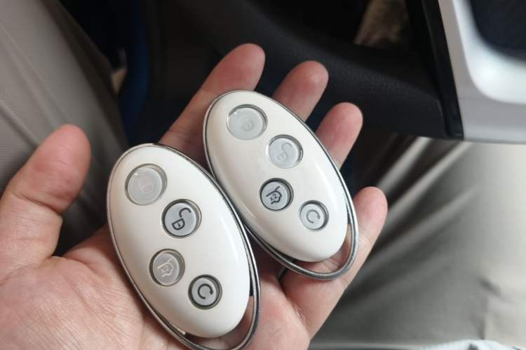 Used BYD Yuan New Energy 2018 EV360 Smart Connect Cool Edition Vehicle Key