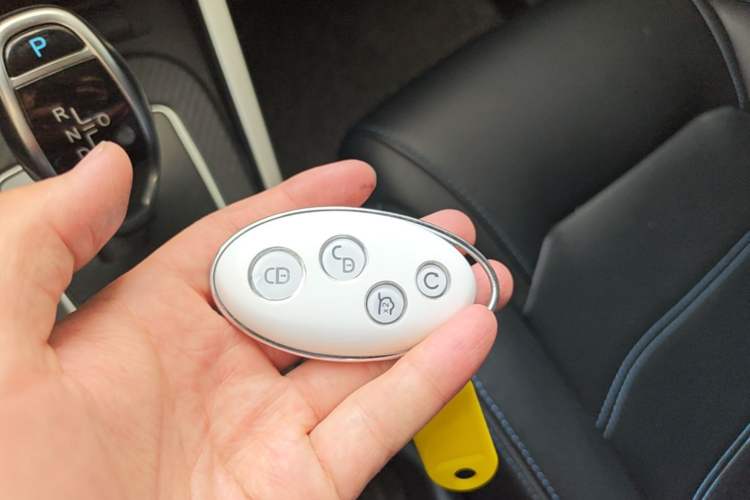 Used BYD Yuan New Energy 2018 EV360 Smart Connect Cool Edition Vehicle Key