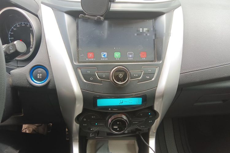 Used BYD Yuan New Energy 2018 EV360 Smart Connected Cool Model Audio And AC Panel
