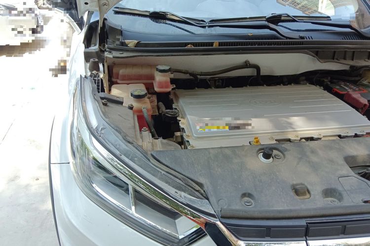 Used BYD Yuan New Energy 2018 EV360 Smart Connected Cool Model Engine Bay Right