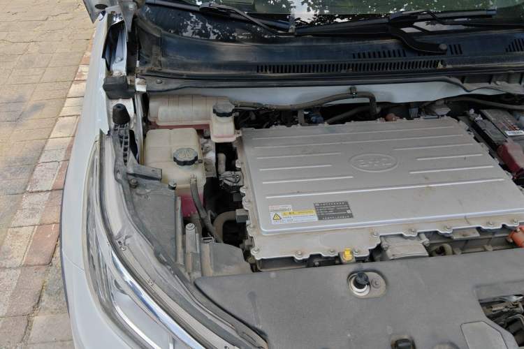 Used BYD Yuan New Energy 2018 EV360 Smart Connected Cool Model Engine Bay Right
