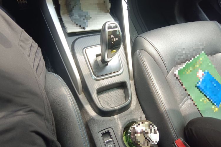 Used BYD Yuan New Energy 2018 EV360 Smart Connected Cool Model Gear Lever