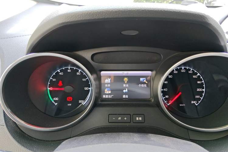 Used BYD Yuan New Energy 2018 EV360 Smart Connected Cool Model Instrument Cluster