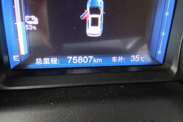 Used BYD Yuan New Energy 2018 EV360 Smart Connected Cool Model Odometer Close Up