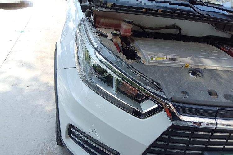 Used BYD Yuan New Energy 2018 EV360 Smart Connected Cool Model Right Front Headlight