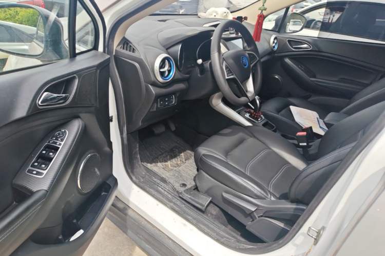 Used BYD Yuan New Energy 2018 EV360 Smart Connect Cool Edition Driver Seat