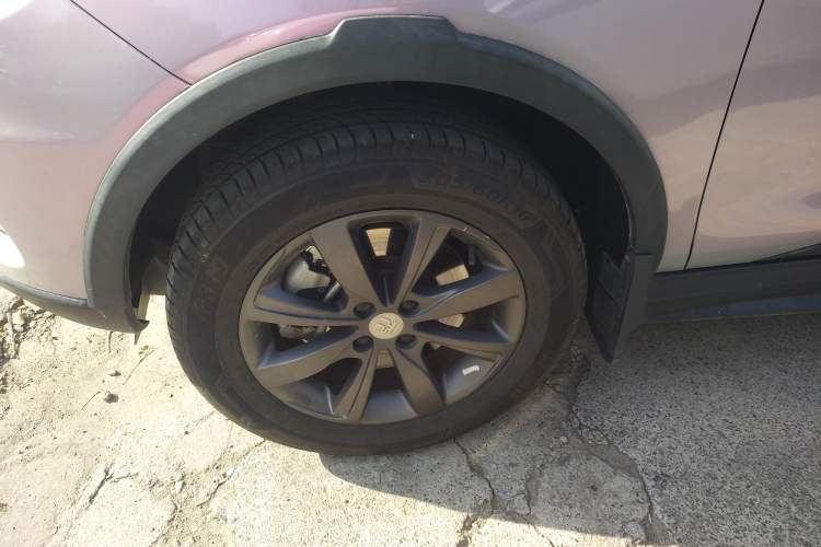 Used BYD Yuan New Energy 2018 EV360 Smart Connect Cool Edition Exterior 2