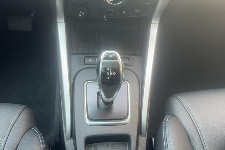 Used BYD Yuan New Energy 2018 EV360 Smart Connect Cool Edition Gear Lever