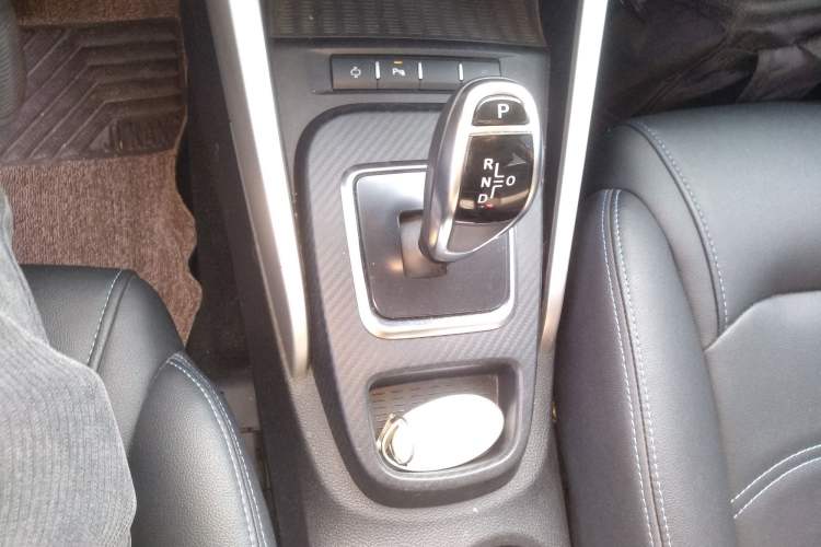Used BYD Yuan New Energy 2018 EV360 Smart Connect Cool Edition Gear Lever
