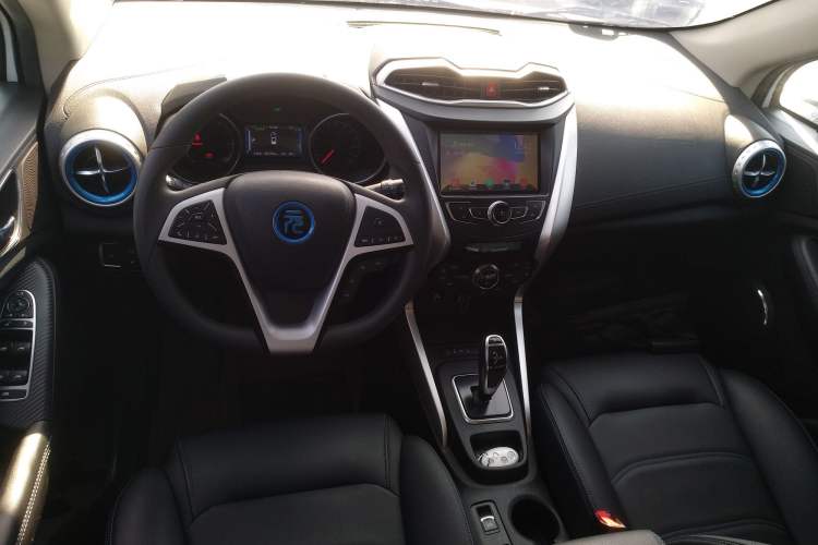 Used BYD Yuan New Energy 2018 EV360 Smart Connect Cool Edition Interior 2