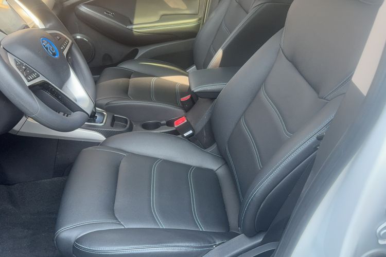 Used BYD Yuan New Energy 2018 EV360 Smart Connect Cool Edition Interior 3