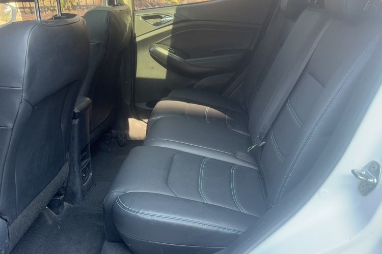 Used BYD Yuan New Energy 2018 EV360 Smart Connect Cool Edition Interior 4