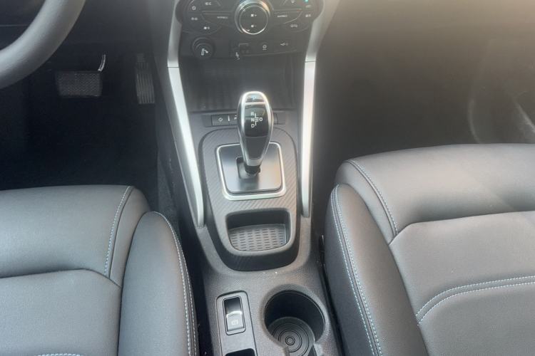 Used BYD Yuan New Energy 2018 EV360 Smart Connect Cool Edition Interior 6