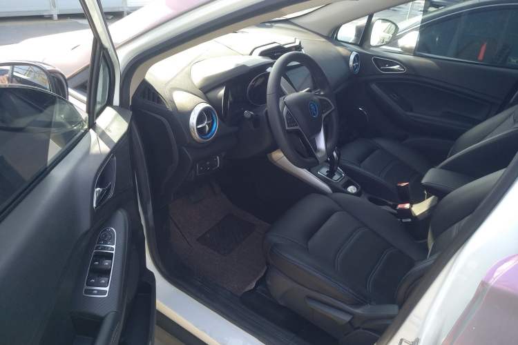 Used BYD Yuan New Energy 2018 EV360 Smart Connect Cool Edition Left Front Seat