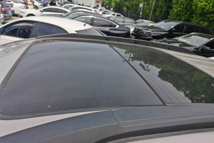 Used BYD Yuan New Energy 2018 EV360 Smart Connect Cool Edition Roof