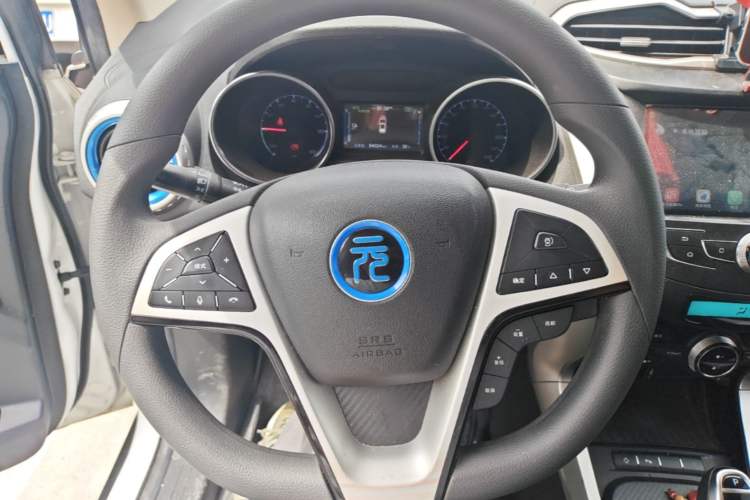 Used BYD Yuan New Energy 2018 EV360 Smart Connect Cool Edition Steering Wheel