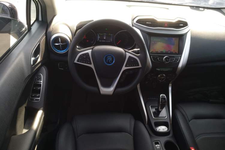 Used BYD Yuan New Energy 2018 EV360 Smart Connect Cool Edition Steering Wheel