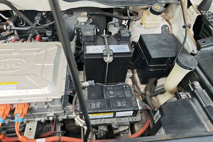 Used BYD Yuan New Energy 2018 EV360 Smart Connect Cool Edition Engine Bay Left