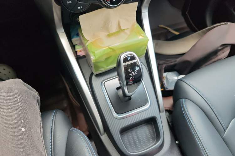 Used BYD Yuan New Energy 2018 EV360 Smart Connect Cool Edition Gear Lever
